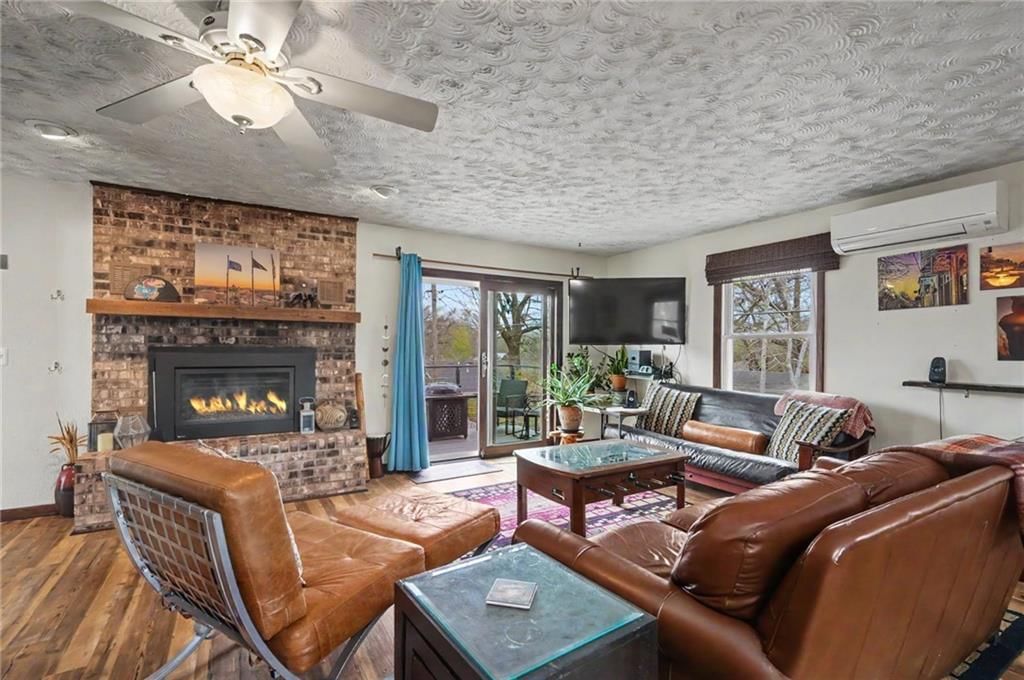 1447 Summit Street — photo 41