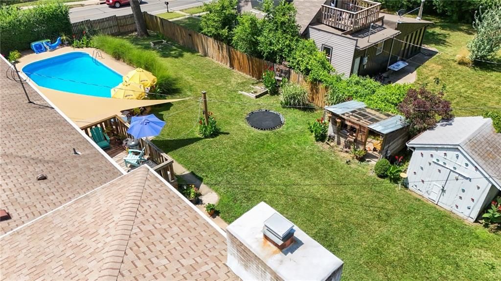 1447 Summit Street — photo 55