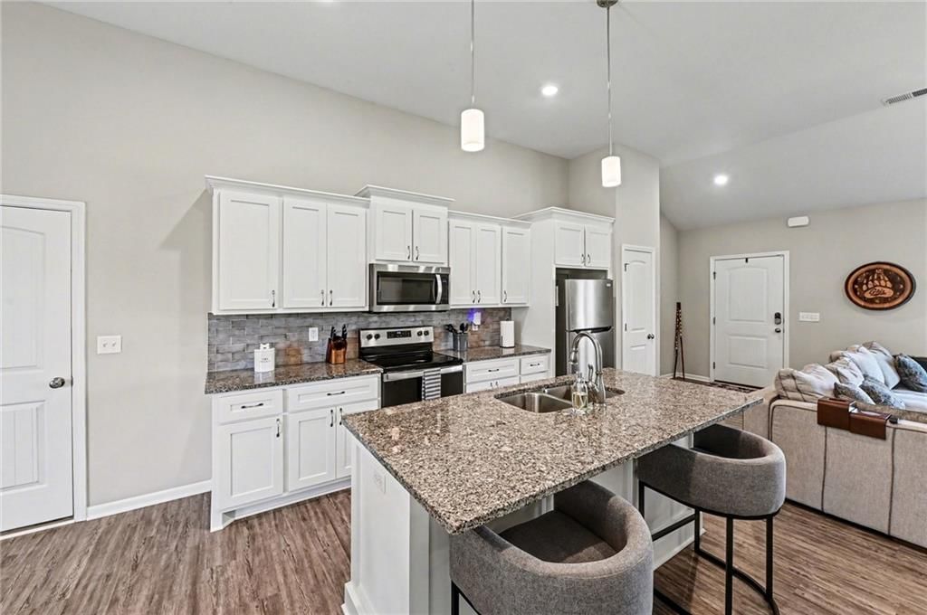 3517 N College Avenue — photo 23