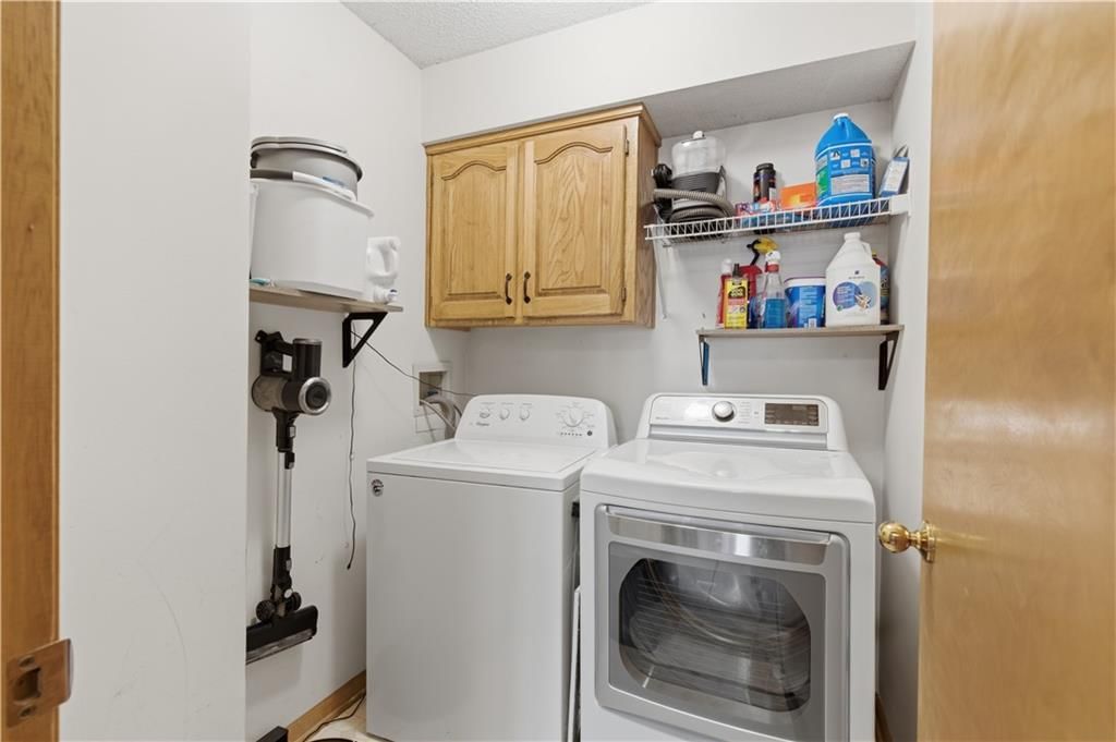 1181 E Meadow Lane — photo 13