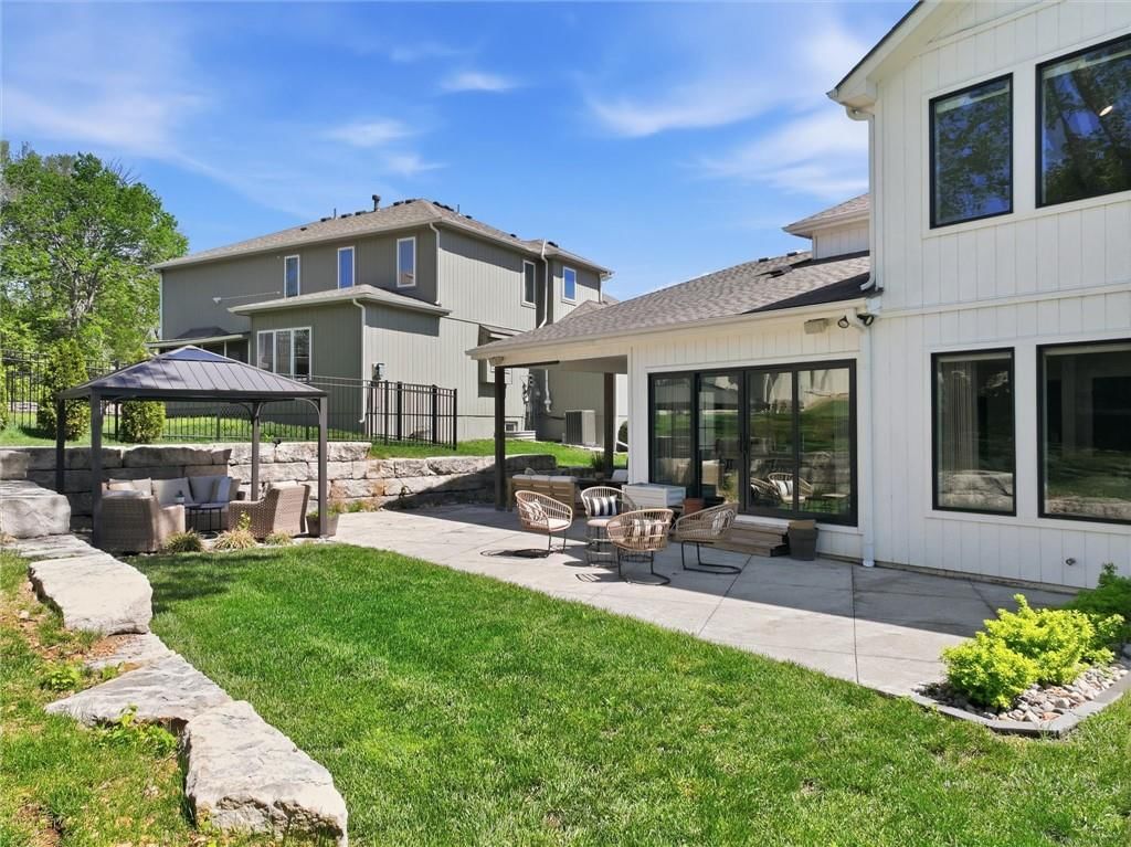 12548 Grand Court — photo 33