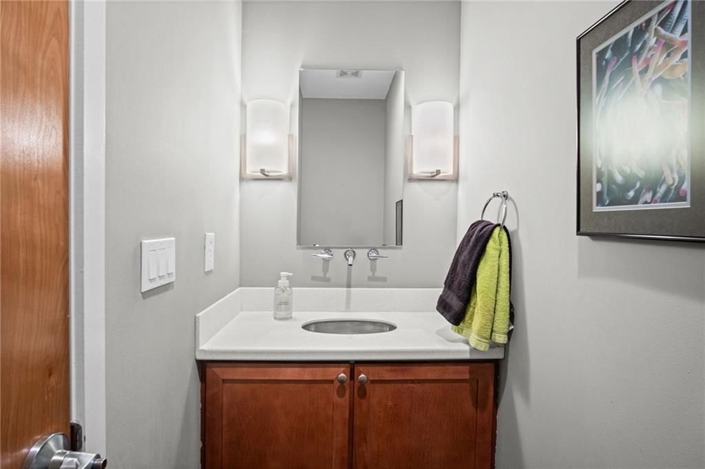 1605 Summit Street — photo 15