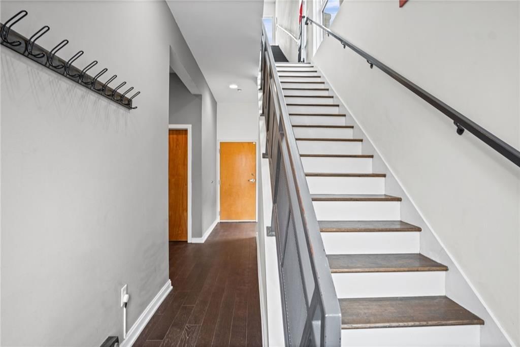 1605 Summit Street — photo 30
