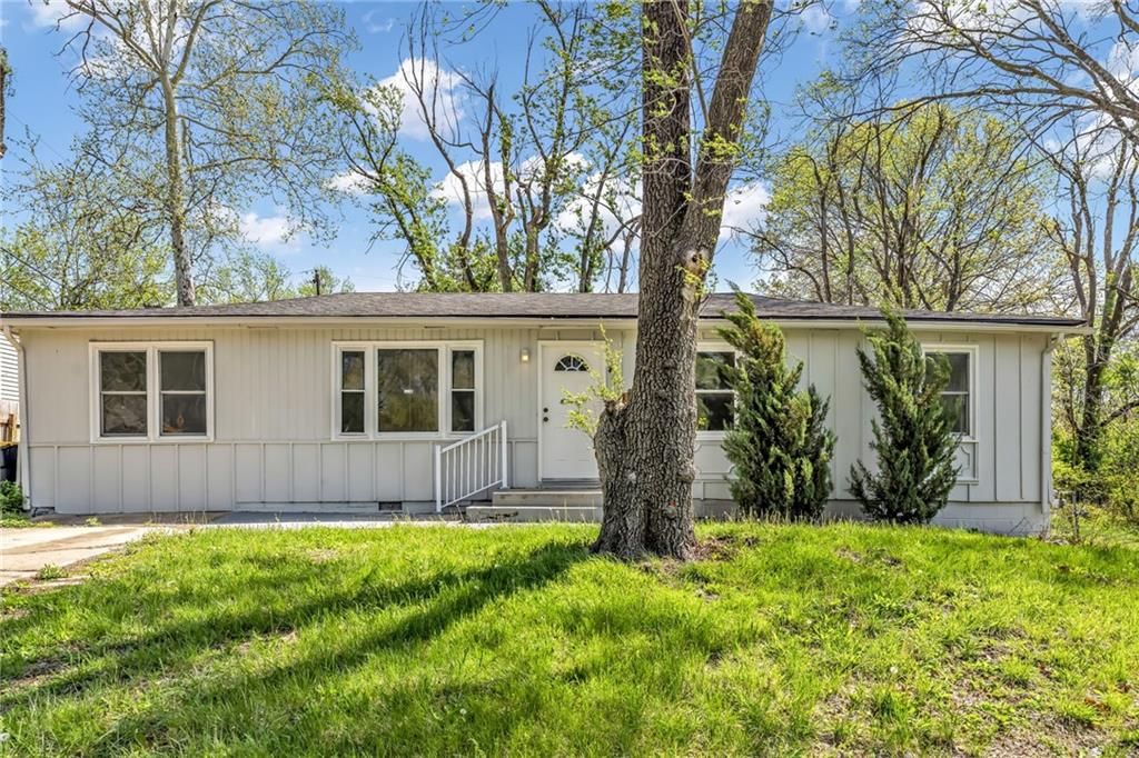 9815 James A Reed Road — photo 1