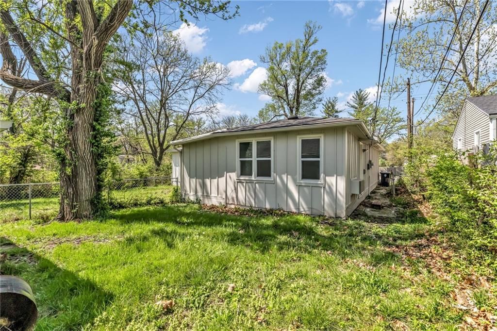9815 James A Reed Road — photo 25