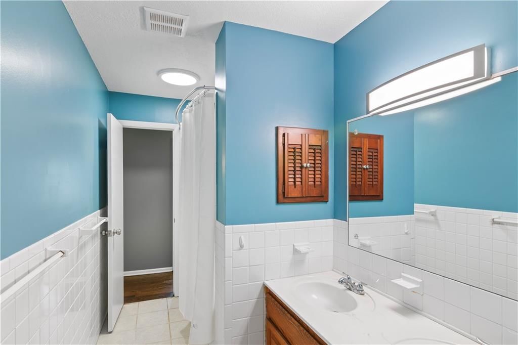 5624 Sutton Avenue — photo 19