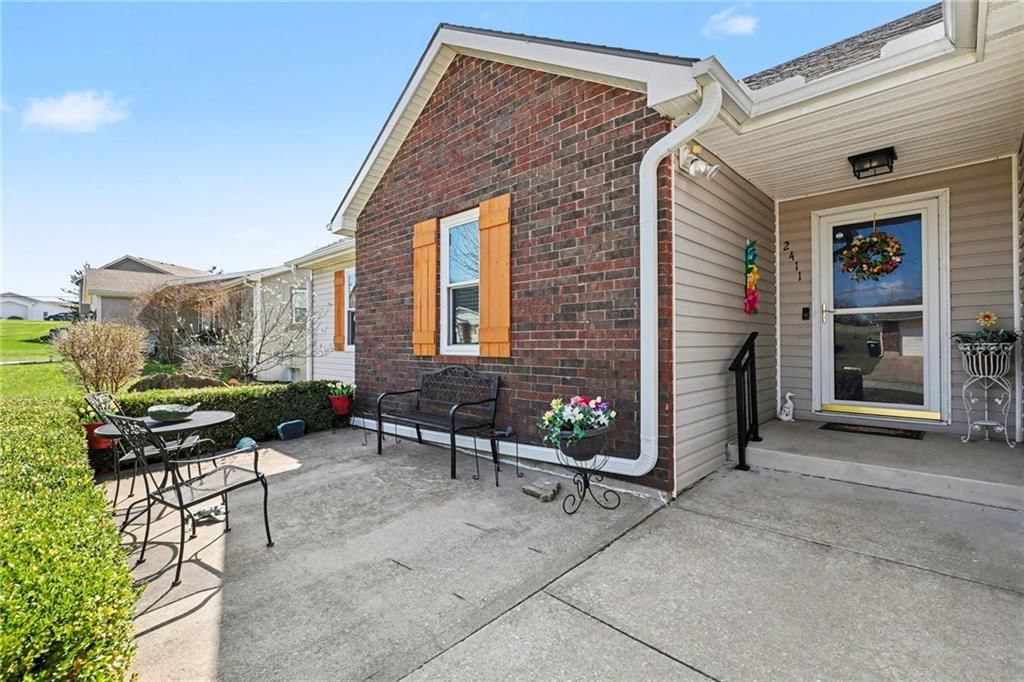 2411 Twin Oaks Drive — photo 4