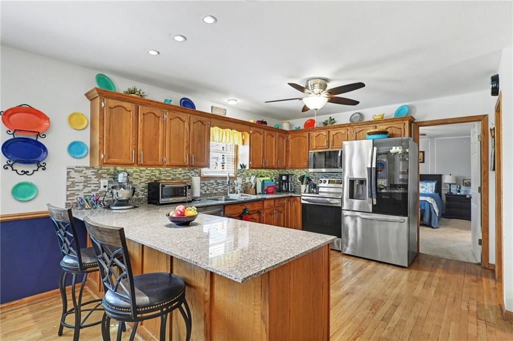 2411 Twin Oaks Drive — photo 9