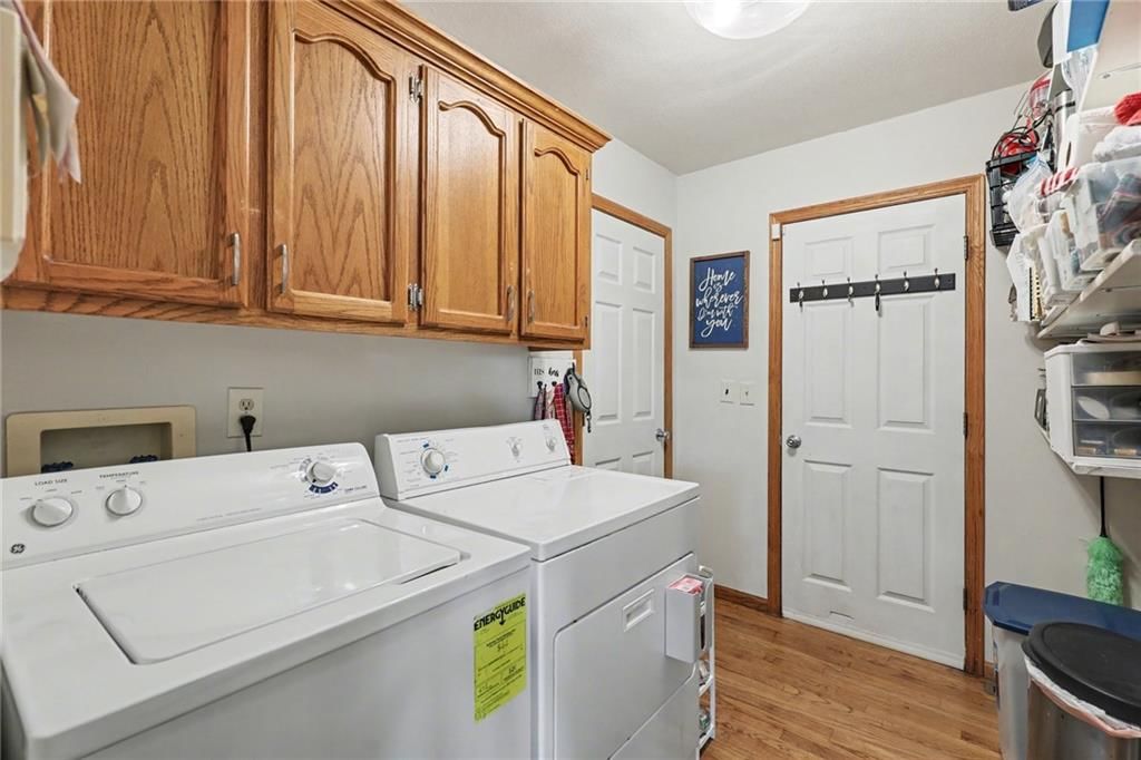 2411 Twin Oaks Drive — photo 12