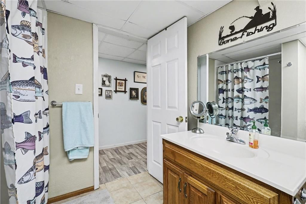 2411 Twin Oaks Drive — photo 22