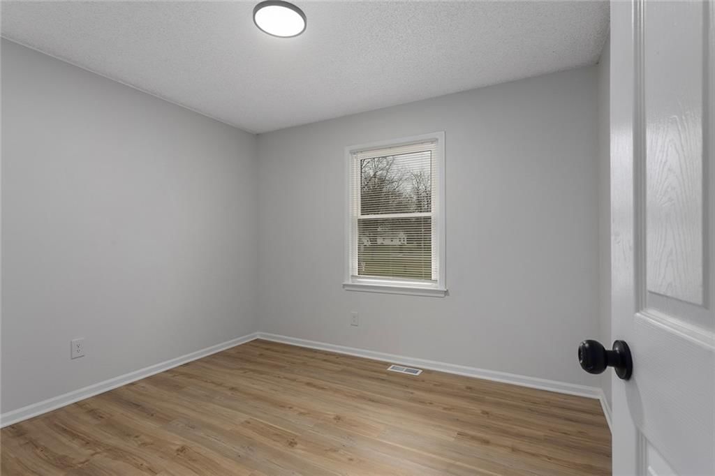 302 S Franklin Street — photo 12