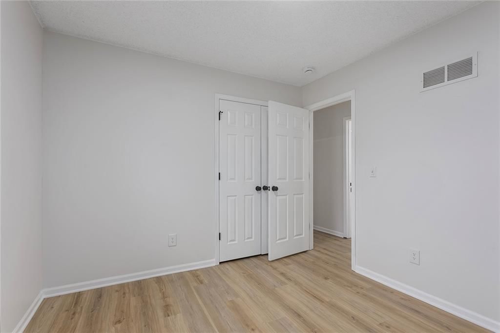 302 S Franklin Street — photo 13