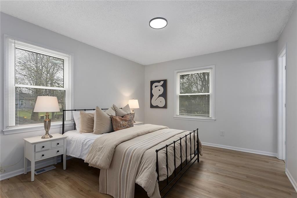 302 S Franklin Street — photo 15