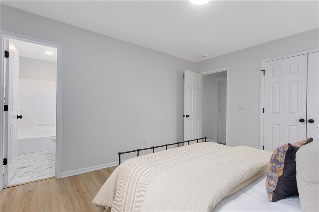 302 S Franklin Street — photo 16