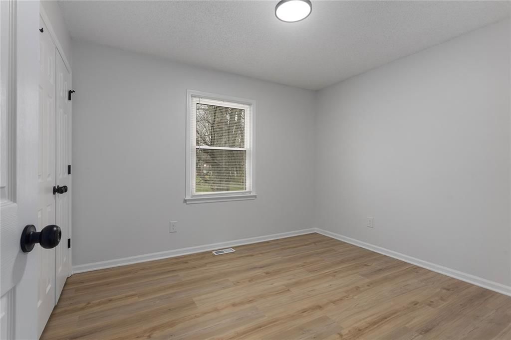 302 S Franklin Street — photo 18