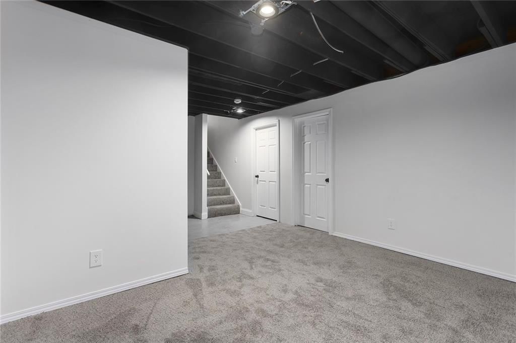 302 S Franklin Street — photo 20