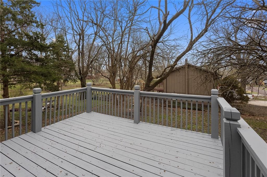 302 S Franklin Street — photo 24