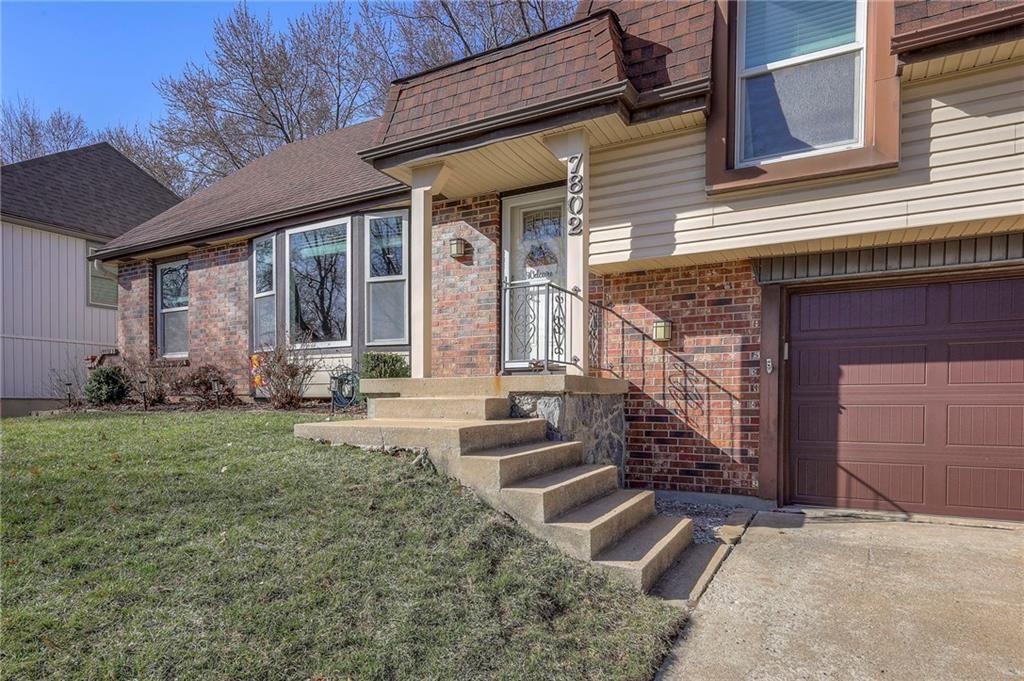 7802 WESTGATE Drive — photo 2