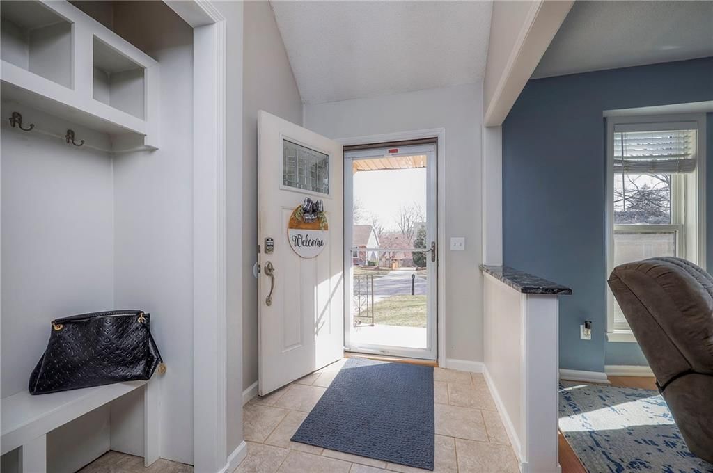 7802 WESTGATE Drive — photo 4