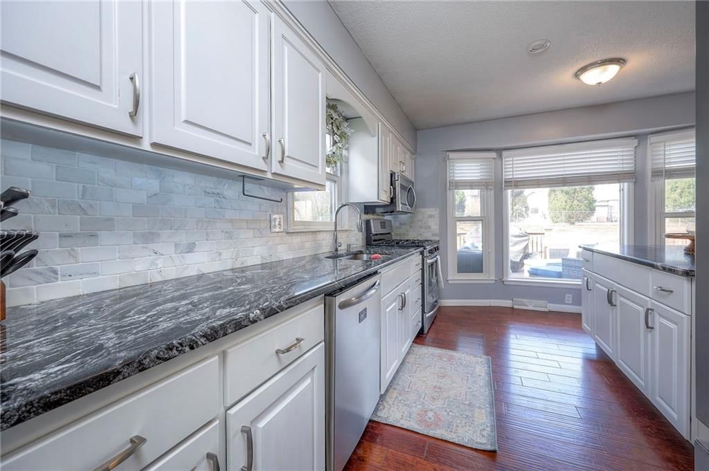 7802 WESTGATE Drive — photo 12