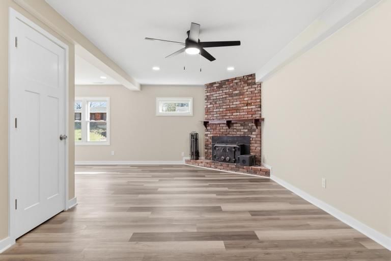 623 NE Woodlawn Street — photo 7