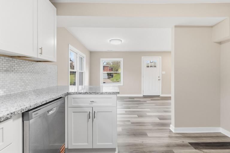 623 NE Woodlawn Street — photo 14