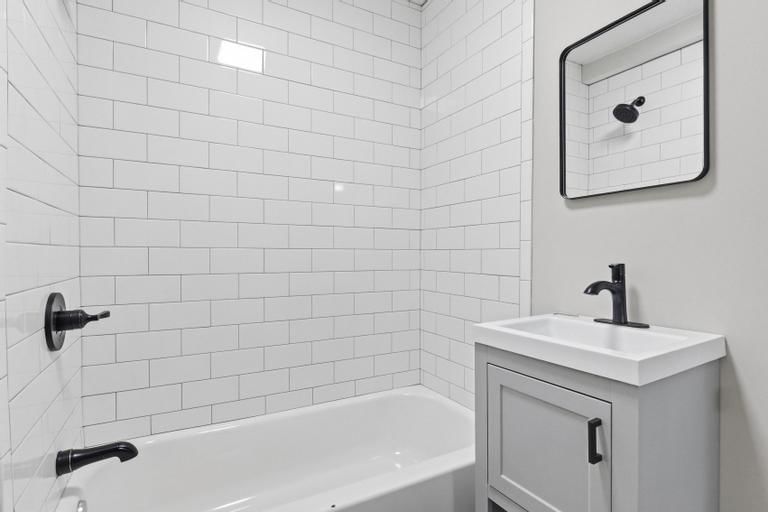 623 NE Woodlawn Street — photo 17