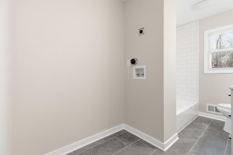 623 NE Woodlawn Street — photo 20