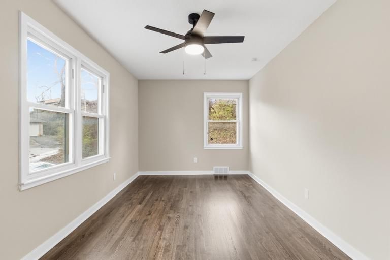 623 NE Woodlawn Street — photo 25