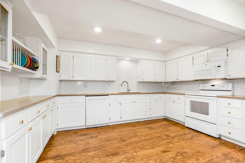 1045 NW S SOUTH SHORE Drive — photo 14