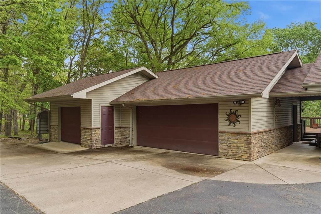 1841 Lake Bluff Drive — photo 4