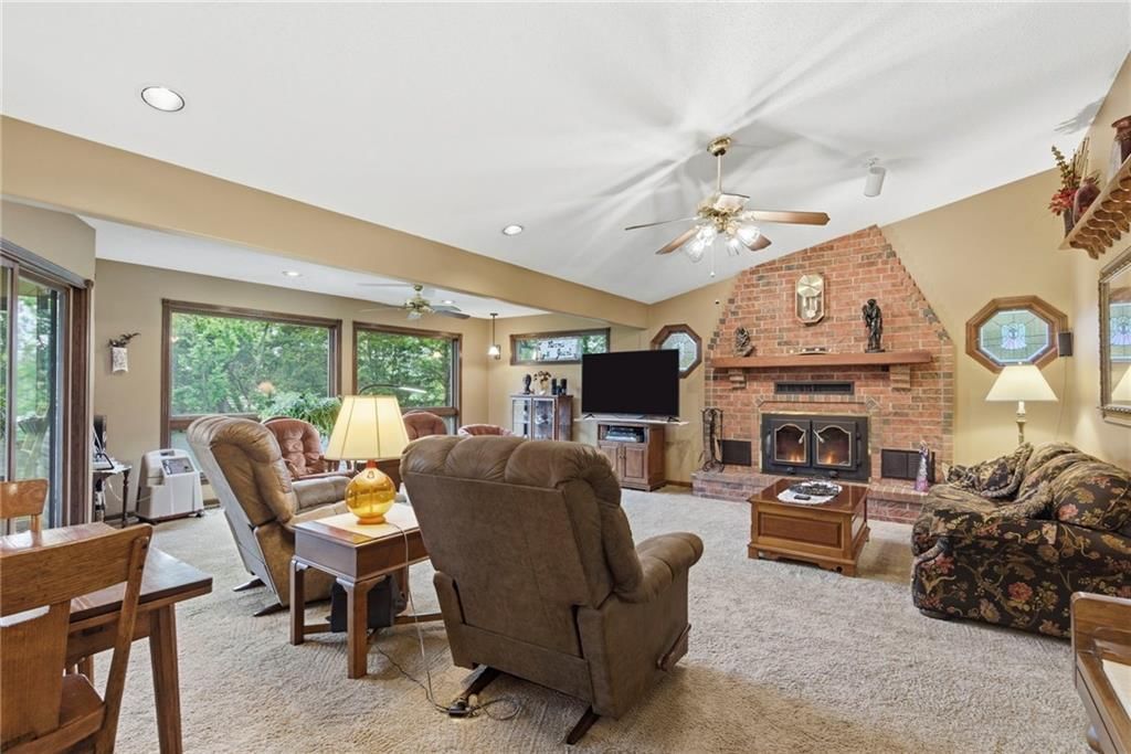 1841 Lake Bluff Drive — photo 5