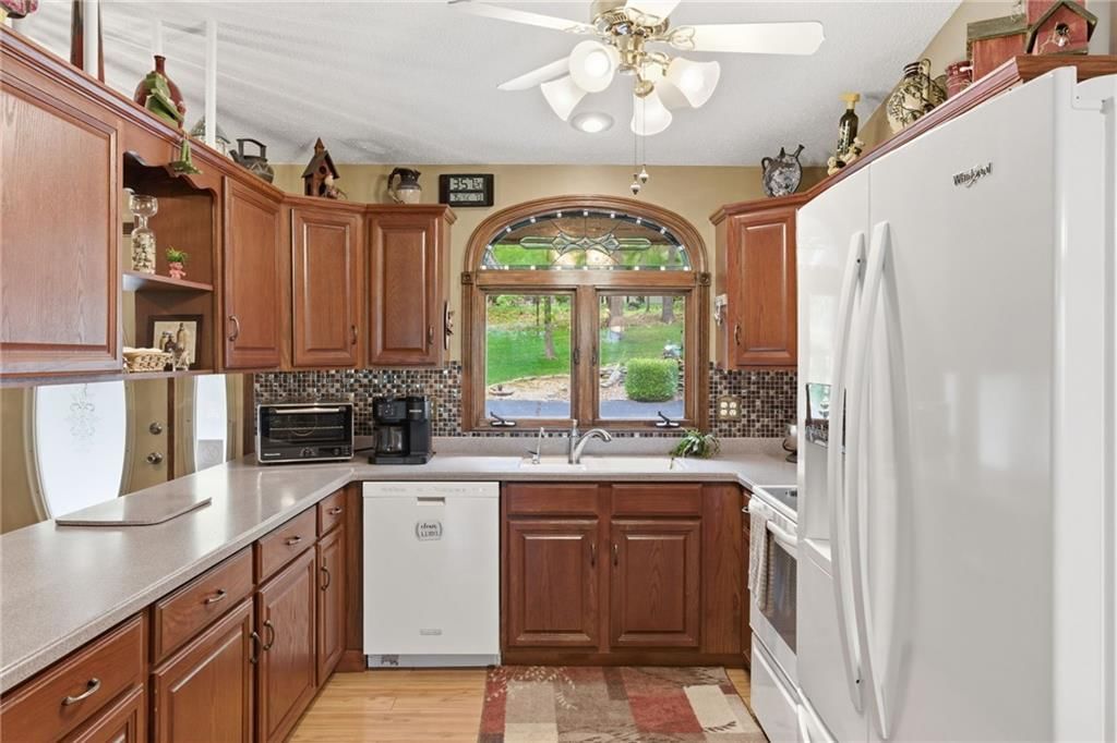 1841 Lake Bluff Drive — photo 11
