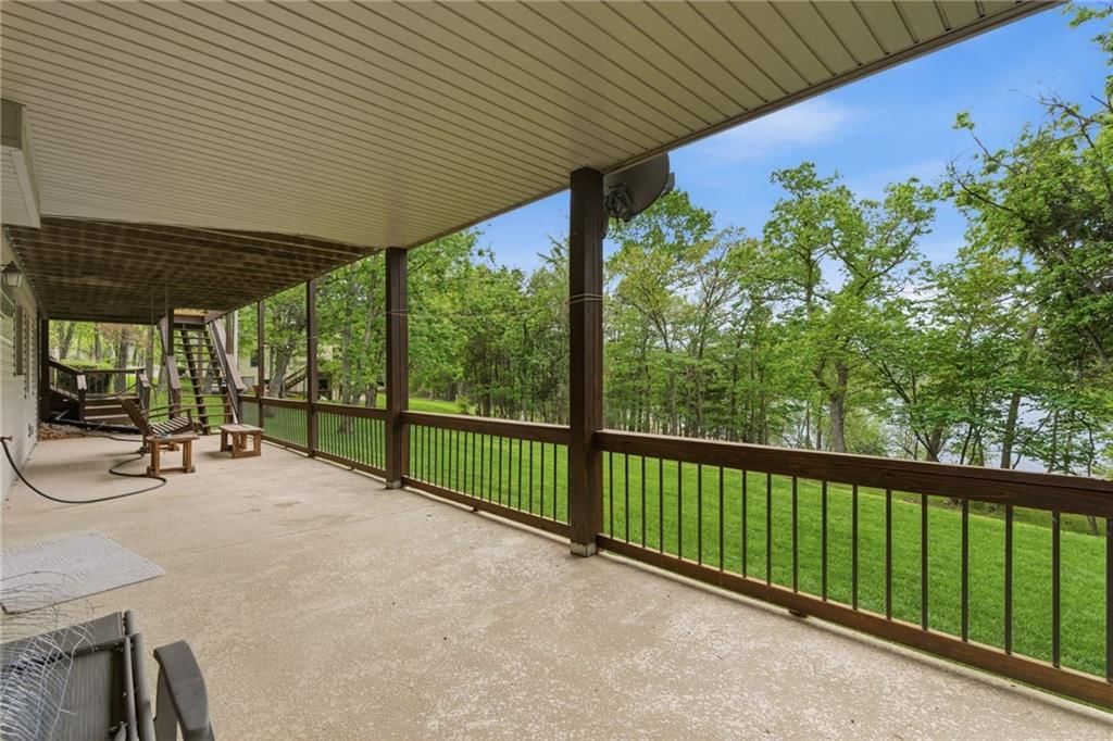 1841 Lake Bluff Drive — photo 30