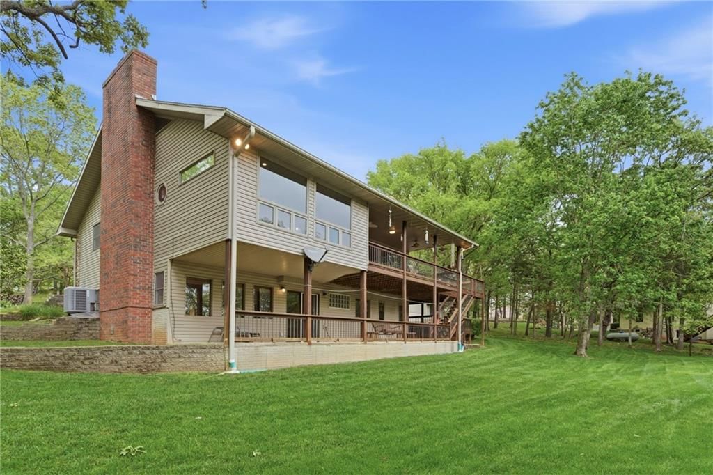 1841 Lake Bluff Drive — photo 32