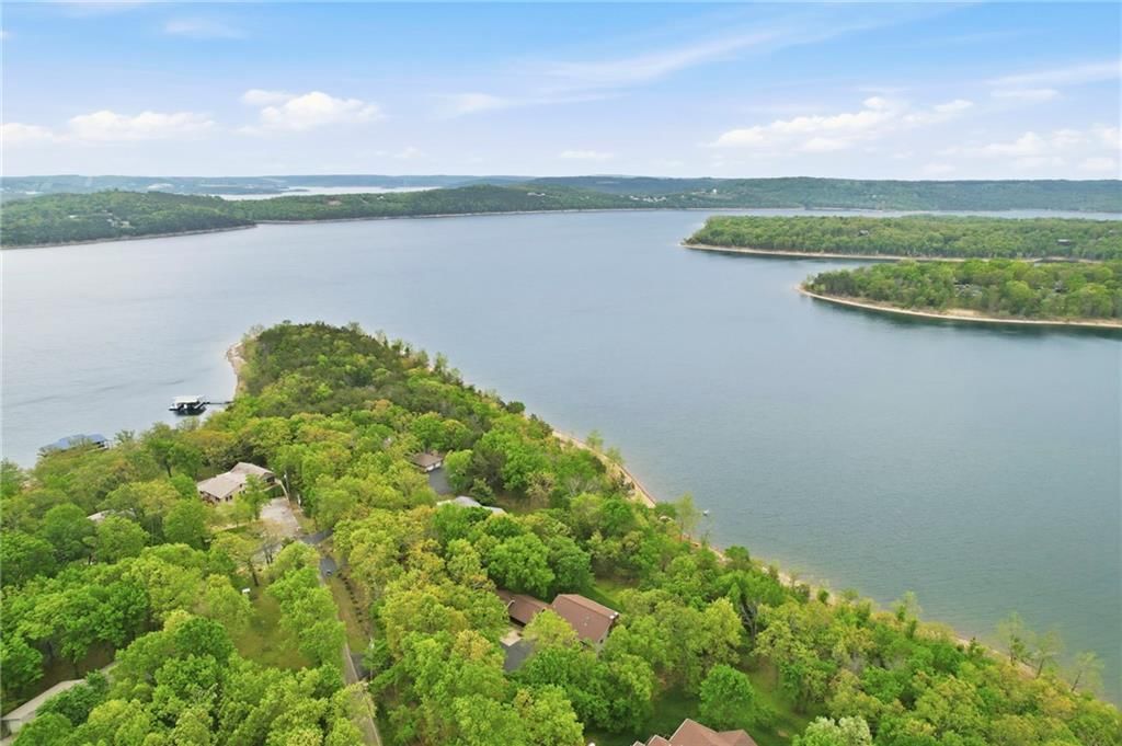 1841 Lake Bluff Drive — photo 40