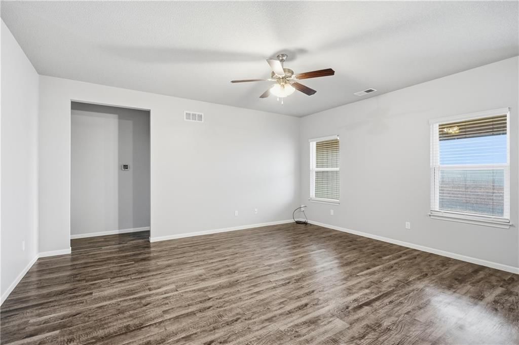 21832 Franklin Street — photo 5