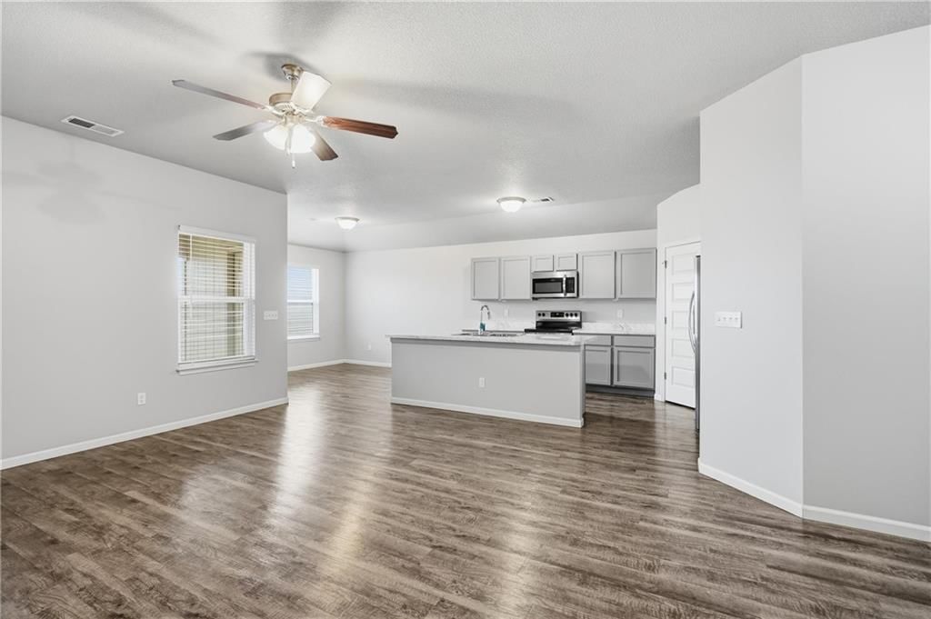 21832 Franklin Street — photo 7