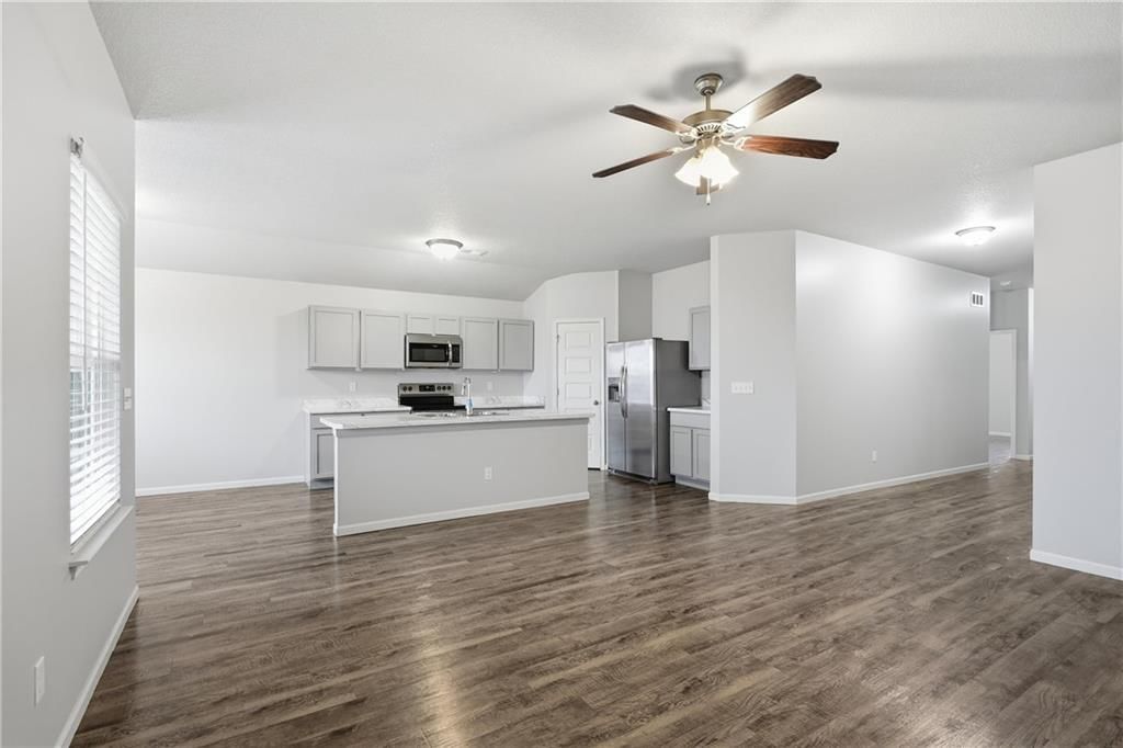 21832 Franklin Street — photo 8