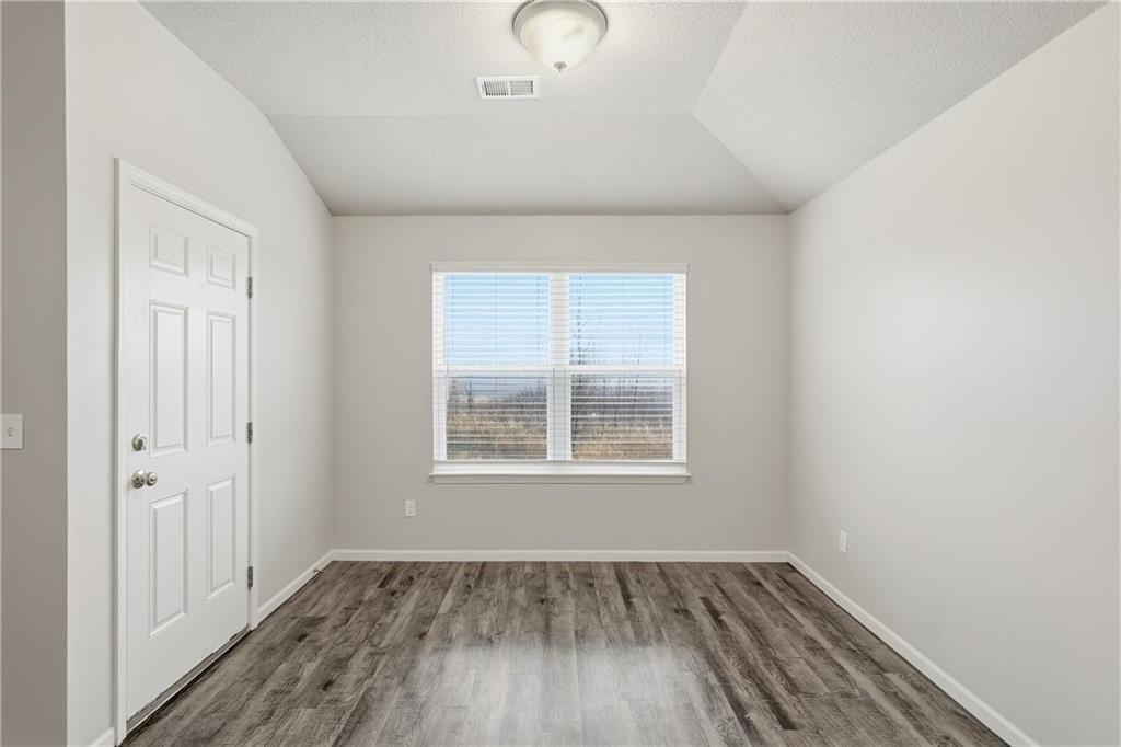 21832 Franklin Street — photo 12