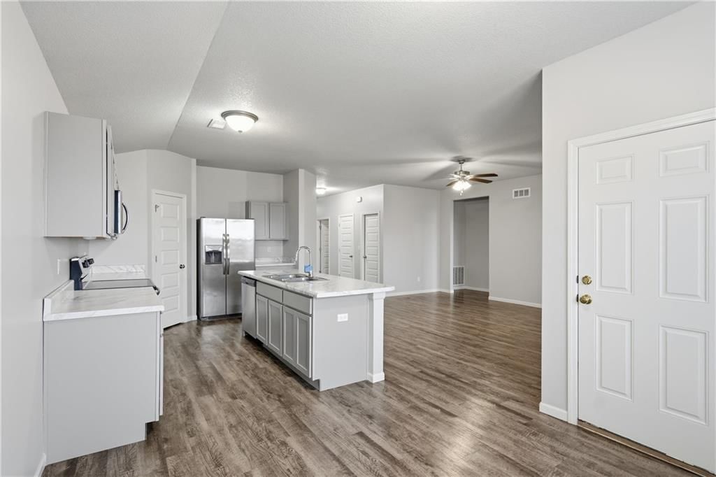 21832 Franklin Street — photo 13