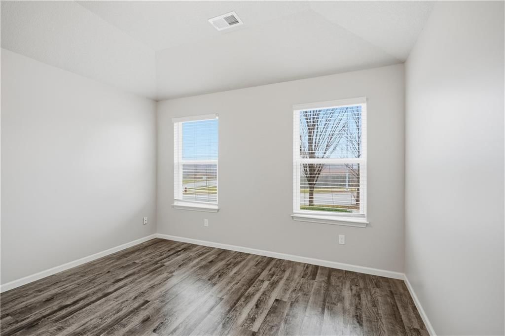 21832 Franklin Street — photo 18
