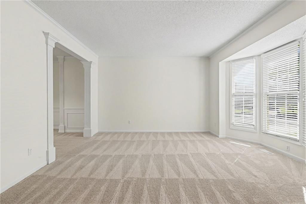 8006 W 129 Terrace — photo 4