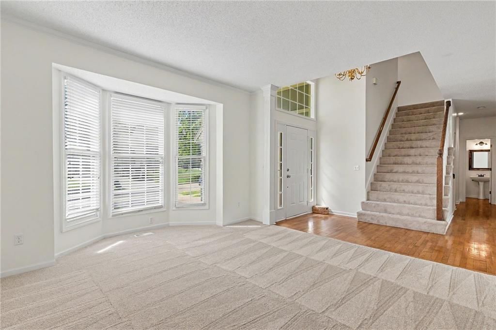 8006 W 129 Terrace — photo 5