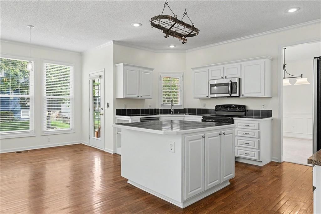8006 W 129 Terrace — photo 16