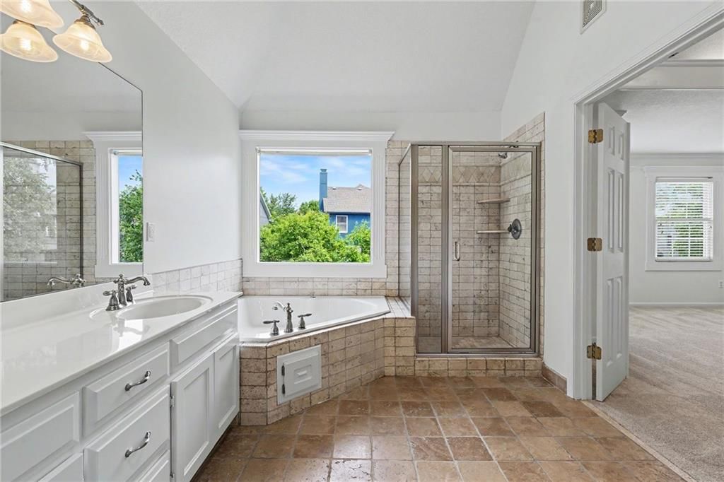 8006 W 129 Terrace — photo 29