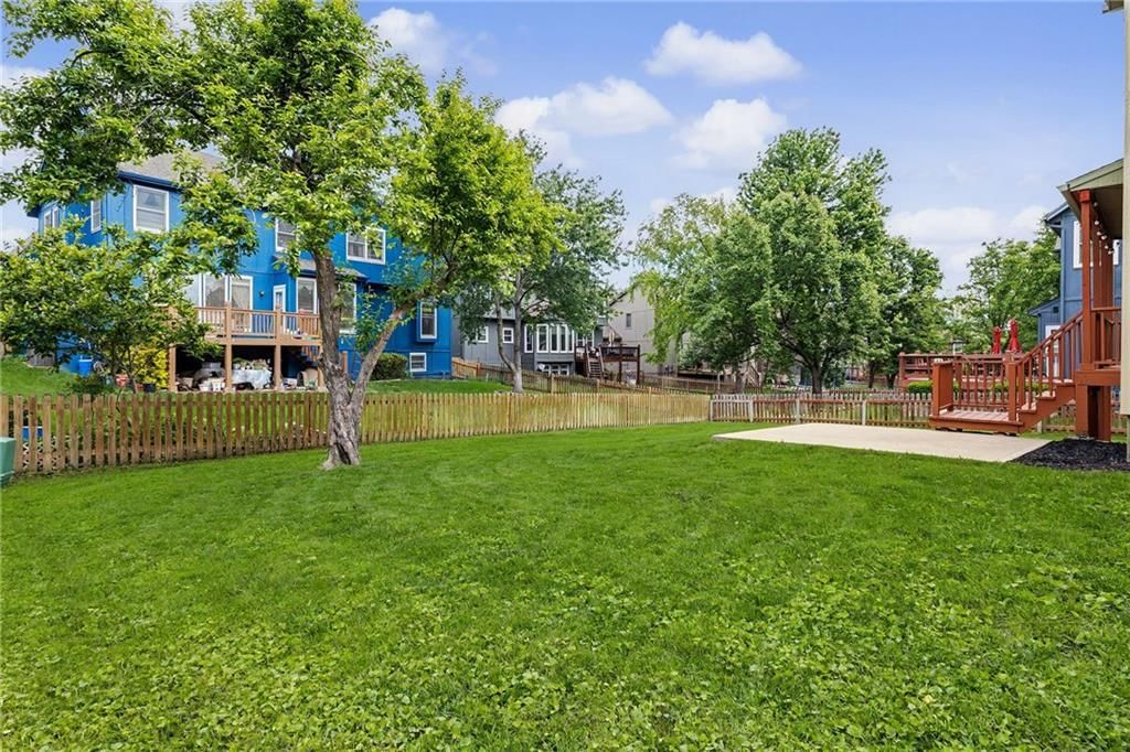8006 W 129 Terrace — photo 47