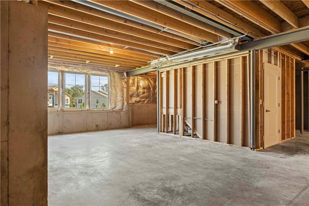 Photo 39 of 45 - 500 Bentwater Drive, Raymore, MO 64083