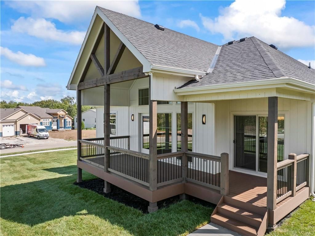 Photo 45 of 45 - 500 Bentwater Drive, Raymore, MO 64083