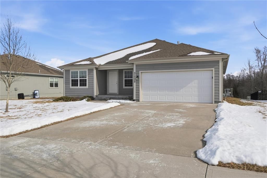 31735 W 172nd Street — photo 3